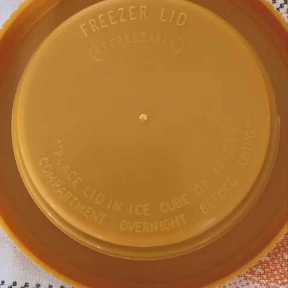 Aladdin Thermos Container - Picture 3 of 6